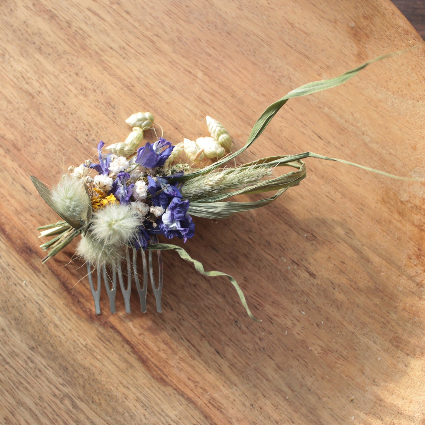 Haarkamm mit Trockenblumen "Aga"