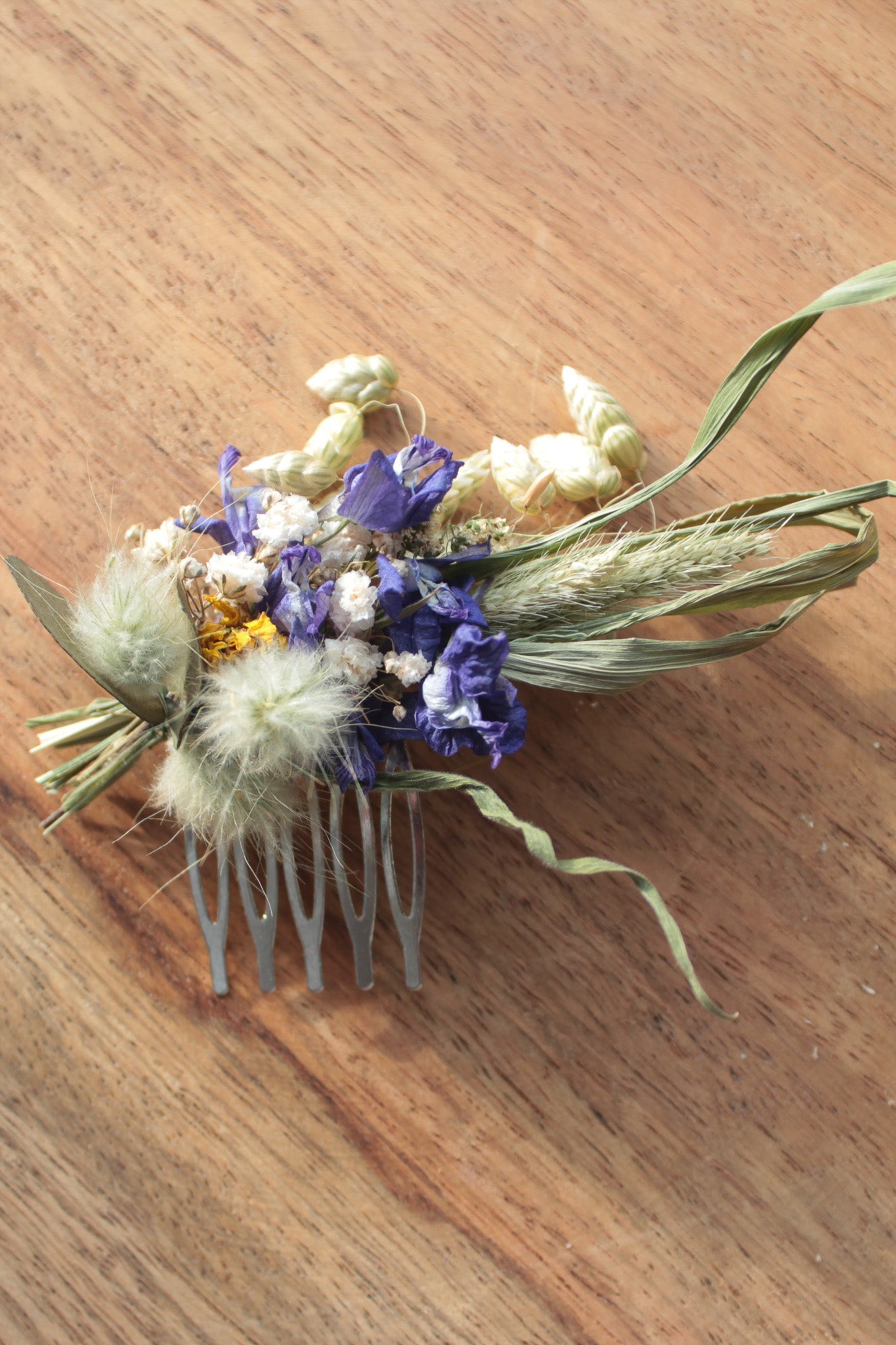 Haarkamm mit Trockenblumen "Aga"