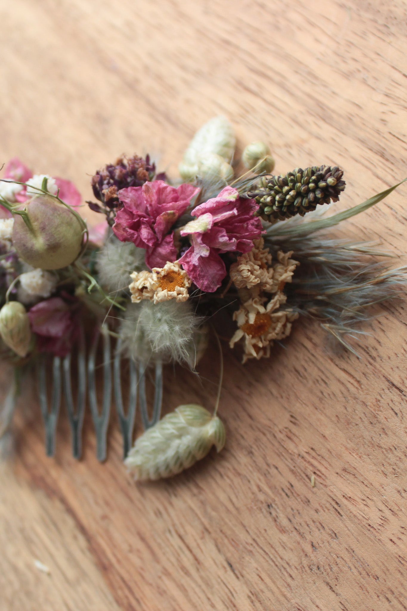 Haarkamm mit Trockenblumen "Mary"