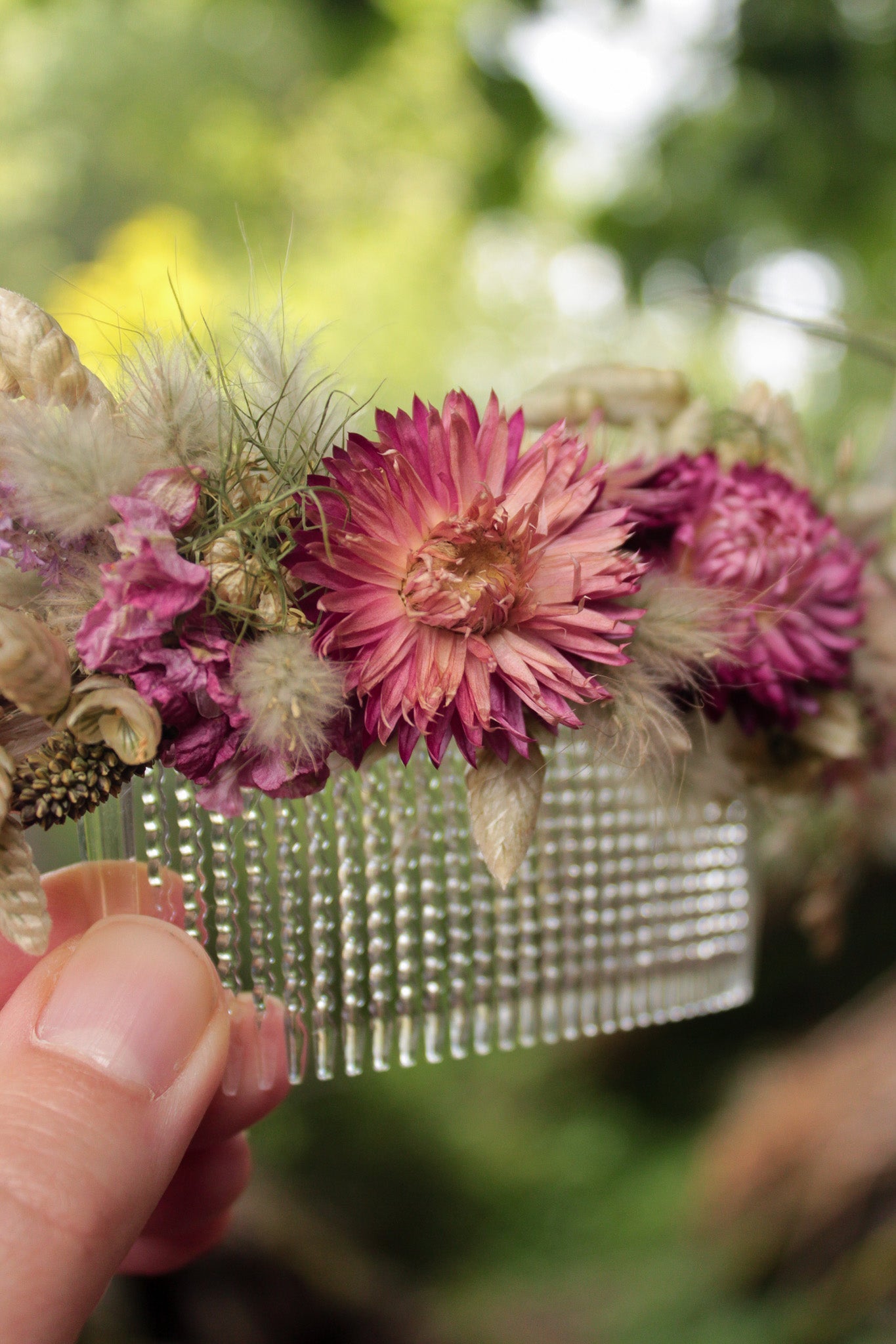 Haarkamm mit Trockenblumen "Ruby"
