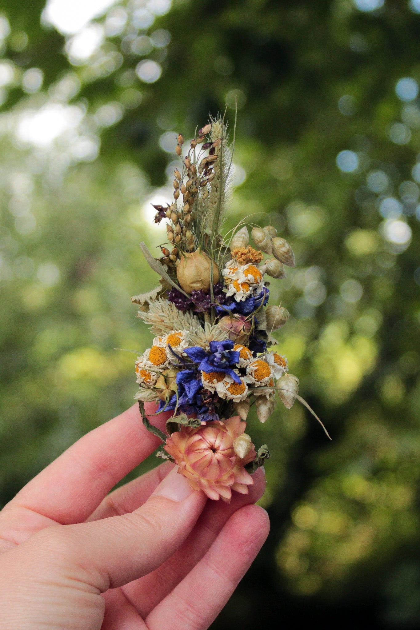 Anstecker mit Trockenblumen "Dan"