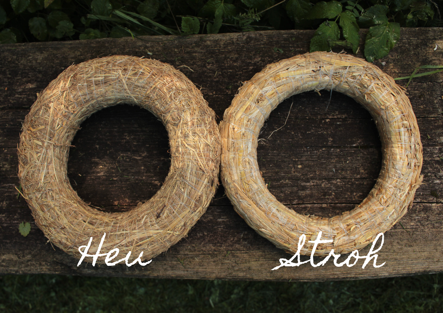 Kranzunterlage aus Heu oder Stroh